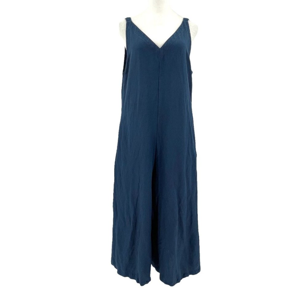 Sleeveless V-Neck Wide-Leg Jumpsuit in Navy